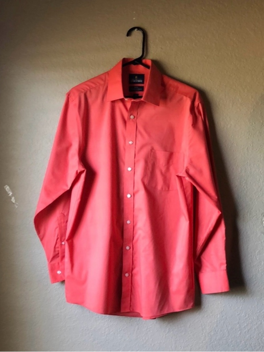 Stafford Coral Color Long Sleeve Regular Fit Dress Shirt Mens Medium 15-15 1/2